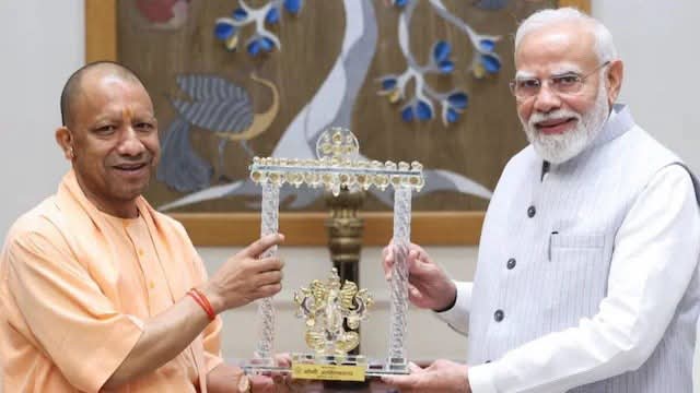 <span class="color-red">पीएम मोदी से मिले सीएम योगी, दिल्ली में करीब एक घंटे</span> <span class="color-black">चली मुलाकात — 2027 चुनाव से पहले बढ़ी सियासी हलचल</span>