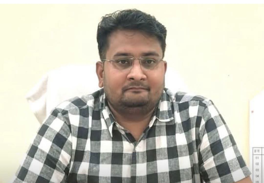 <span class="color-orange">हरियाणा में दूध के दाम बढ़ने की तैयारी! ₹100 लीटर हो</span> <span class="color-black">सकता है भैंस का दूध, किसानों की सरकार से बड़ी मांग</span>